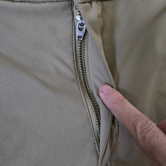 Lululemon ABC Short 9" in Tan color Classic Fit Warpstreme Fabric size 34 - Picture 14 of 16